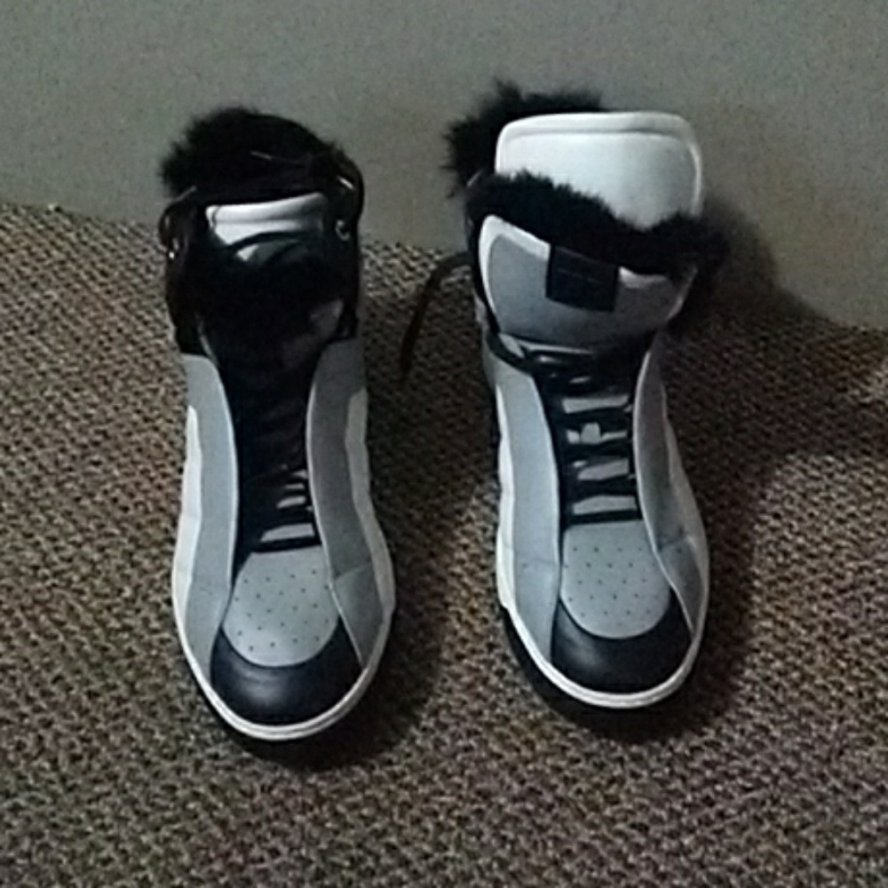 Mens Fendi sneakers lightly worn (twice)